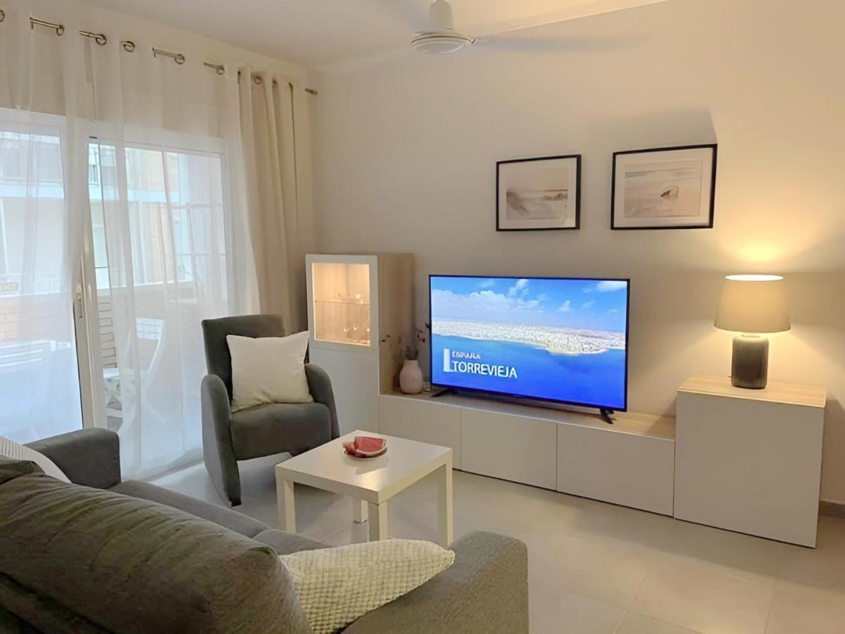 Del Mar 1 Deluxe Apartment Torrevieja Centrum Luaran gambar